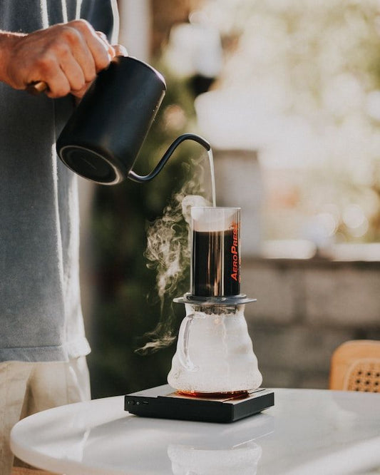 Cómo preparar café en una AeroPress | Guía Completa